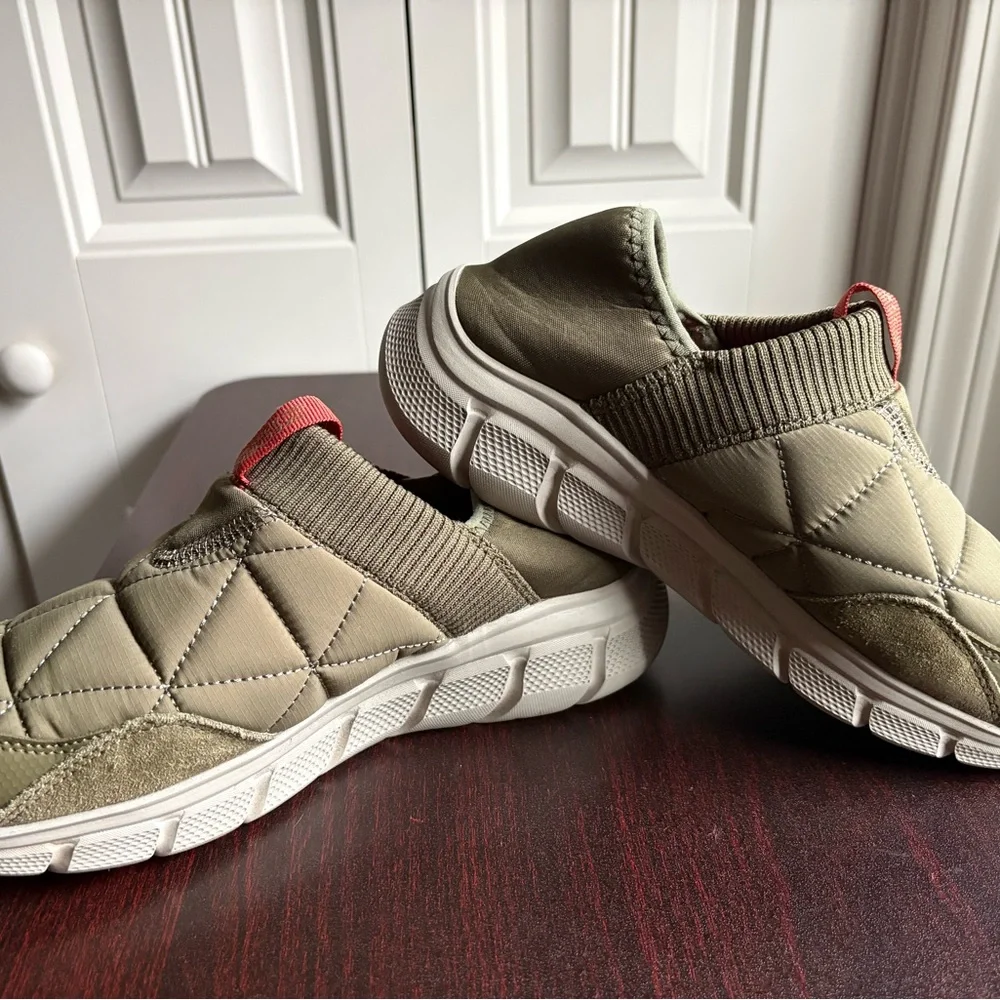 Skechers Olive Green Quilted Slip-On Athletic Shoes with Red Pull Tab